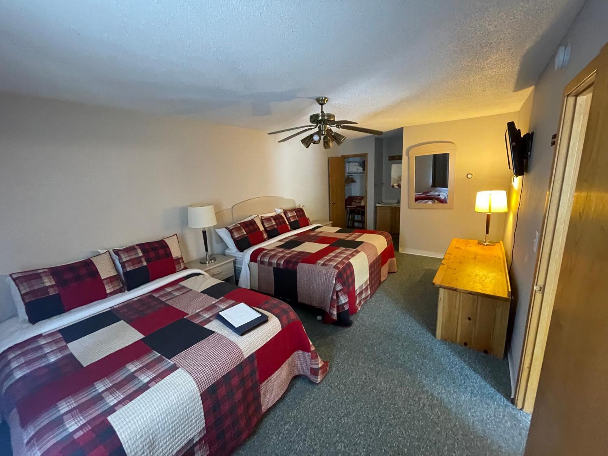 Trails Inn Quadna Mountain Motel & Rv Park Hill City Ngoại thất bức ảnh